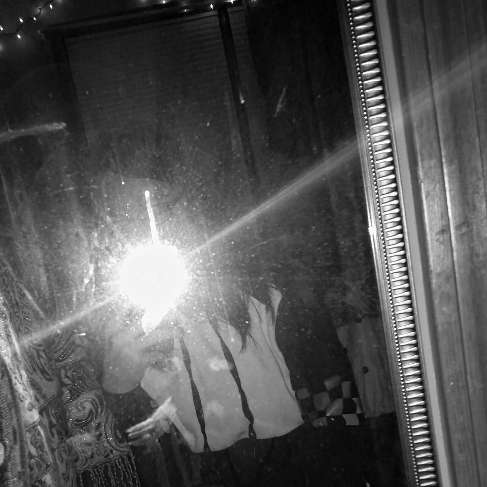 Meet your Posher, Zana